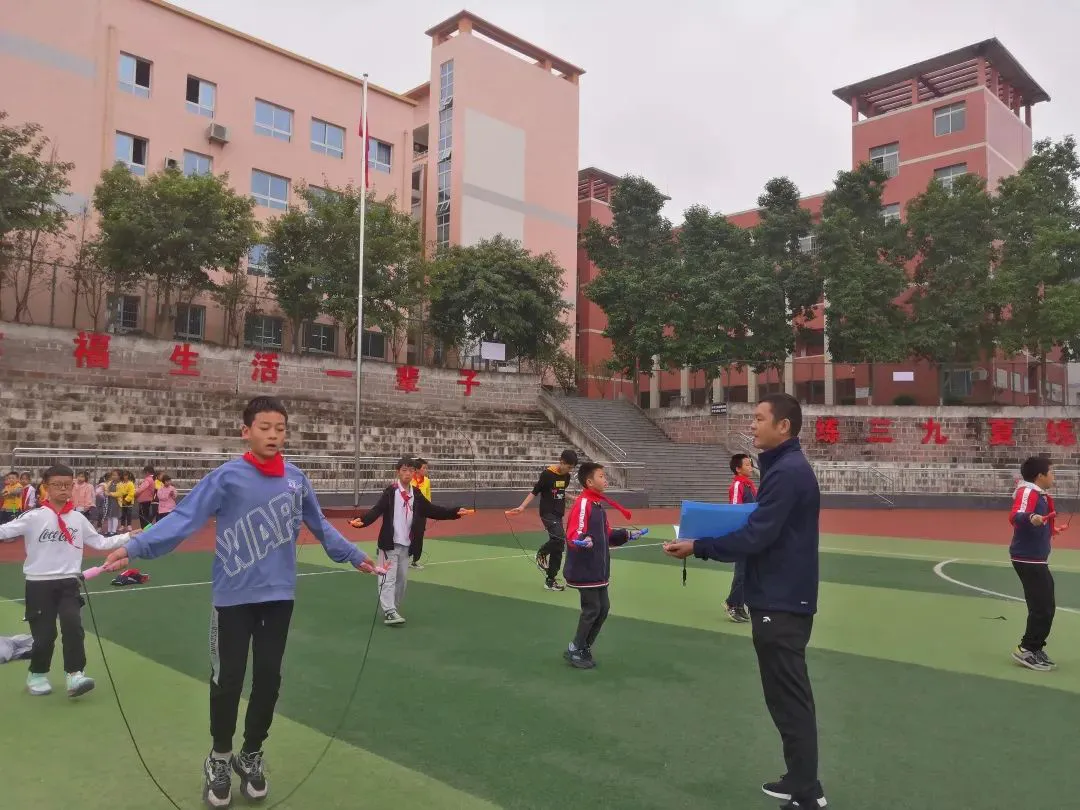 如何借助专业篮球教练提升个人声誉_2